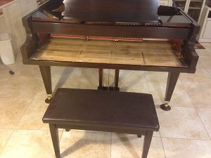 1927 J&C Fischer 5-ft-6-inch Parlor Grand Piano 1927 J&C Fischer 5-ft-6-inch Parlor Grand Piano