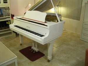 Wes Flinn RPT - 1983 Yamaha G2 Grand Piano